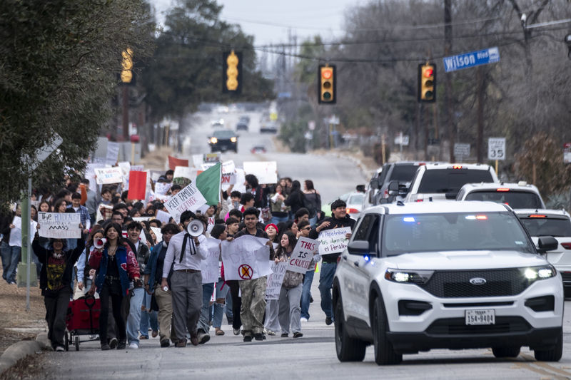 Hundreds of Texas public school students walk out to protest ICE killings