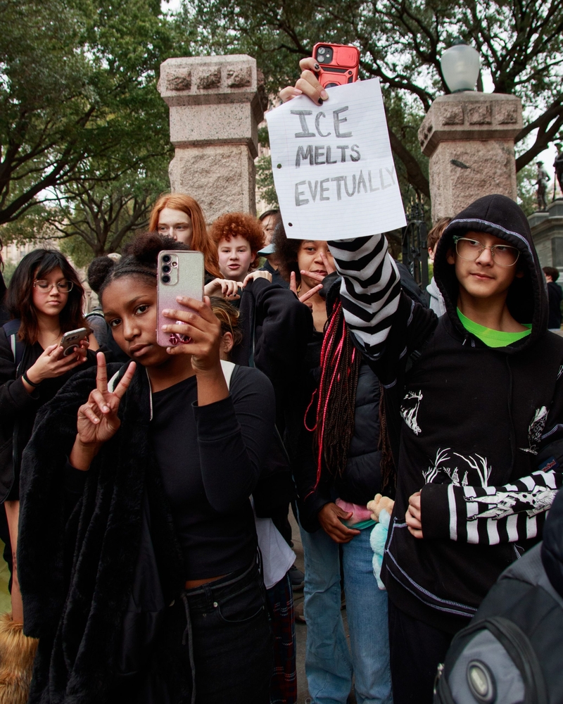 Hundreds of Texas public school students walk out to protest ICE killings