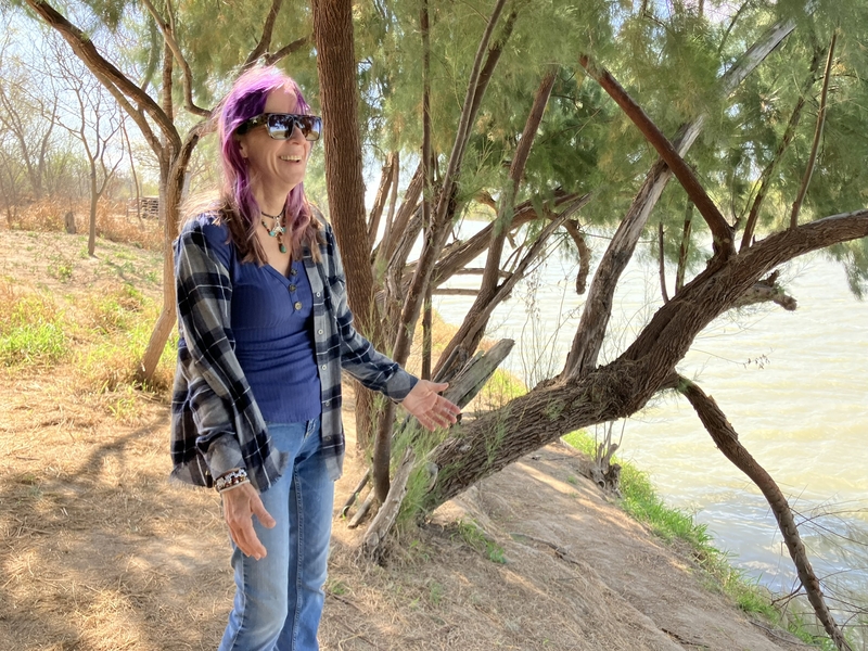 Feds plan to install 536 miles of floating barriers on Rio Grande to deter migrants