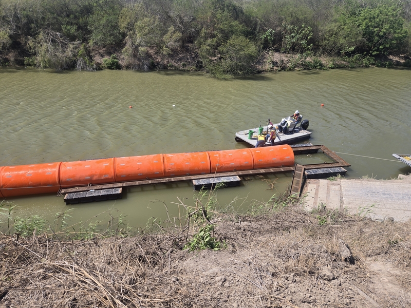 Feds plan to install 536 miles of floating barriers on Rio Grande to deter migrants