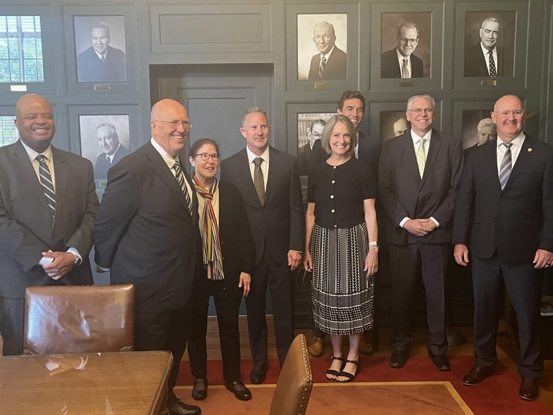 Woman’s flair finally enters history-filled ‘Lawyers Room’ at State Capitol&nbsp;