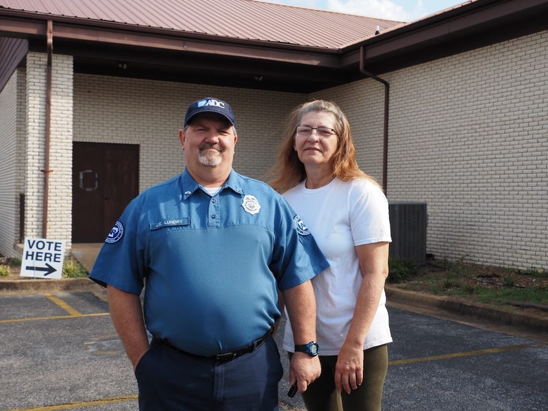 North Arkansas voters distrustful of voting machines, poll workers