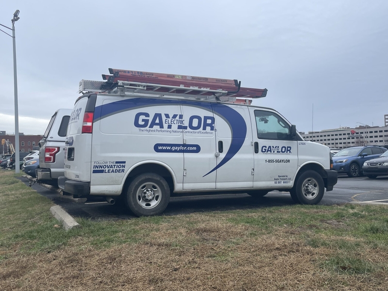 Indiana commerce secretary to continue leading major electric contractor