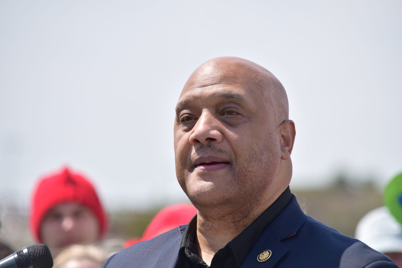 Indiana incumbents fend off primary election challengers in congressional races