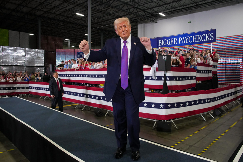 In Kentucky, Trump embraces Rep. Thomas Massie’s Republican challenger on their home turf