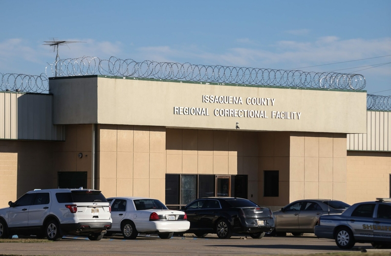 In this shrinking Mississippi Delta county, getting a college degree means leaving home behind