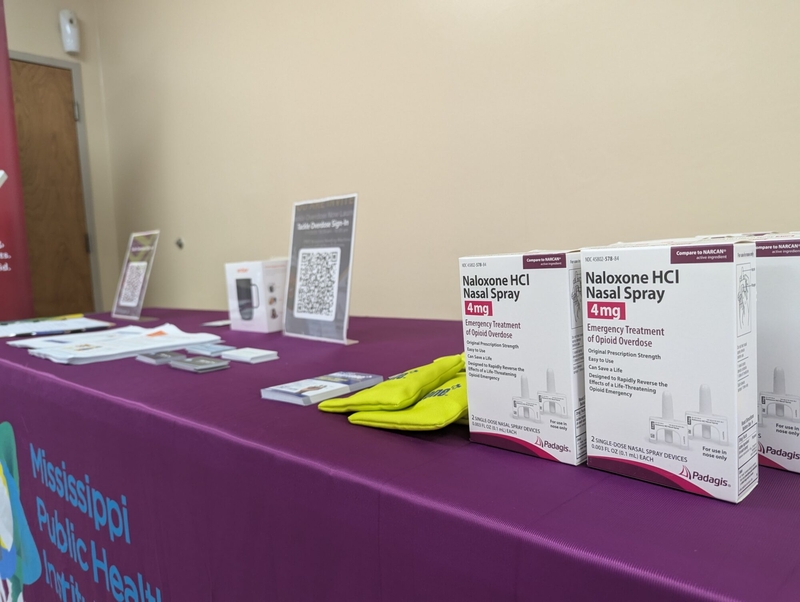 New vending machine provides free medicine to fight opioid overdoses