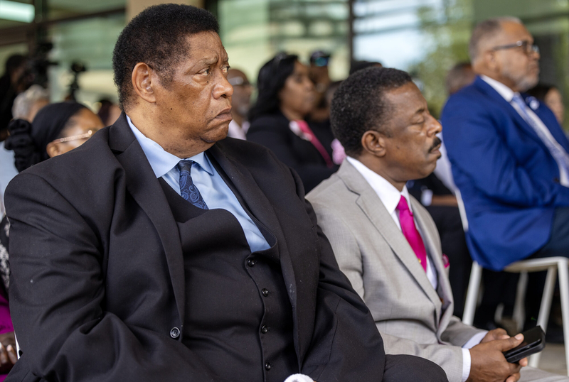 Deal lets Rankin cities incorporate some Jackson-owned land around Evers airport