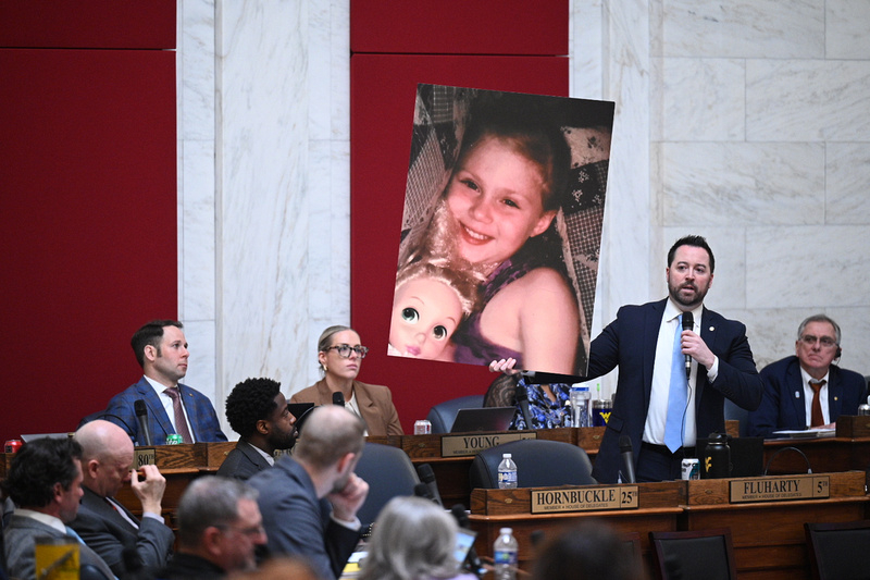 West Virginia lawmakers try to find compromise on controversial anti-child abuse bill&nbsp;