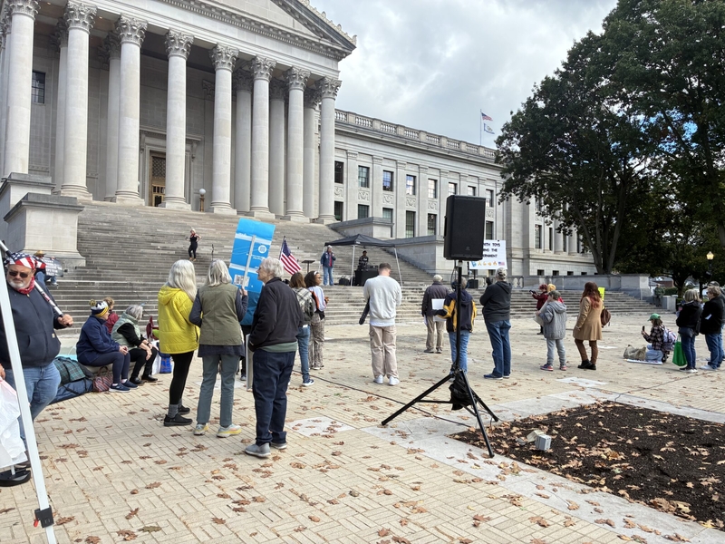 Charleston No Kings organizers ask crowd to vote early in West Virginia