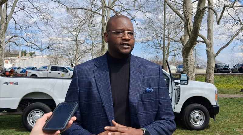 Tensions flare as Wilmington officials move the Christina Park homeless encampment