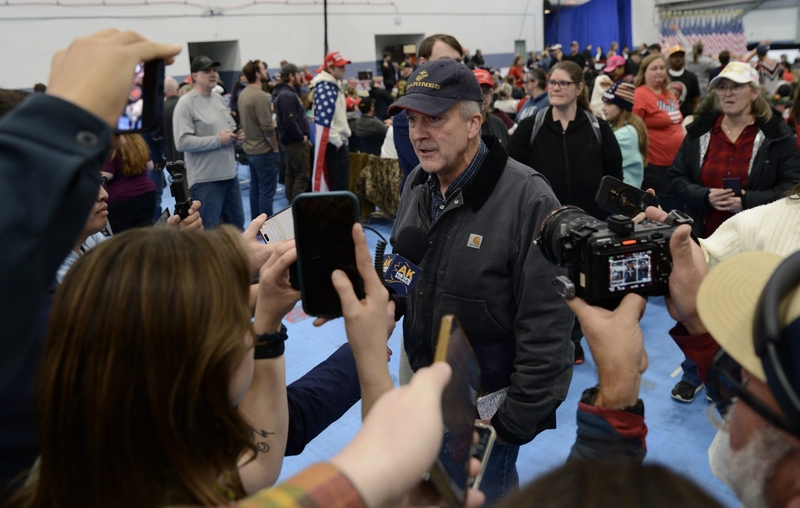 At Alaska rally, Trump endorses Wilson and seeks to boost Sullivan and Begich