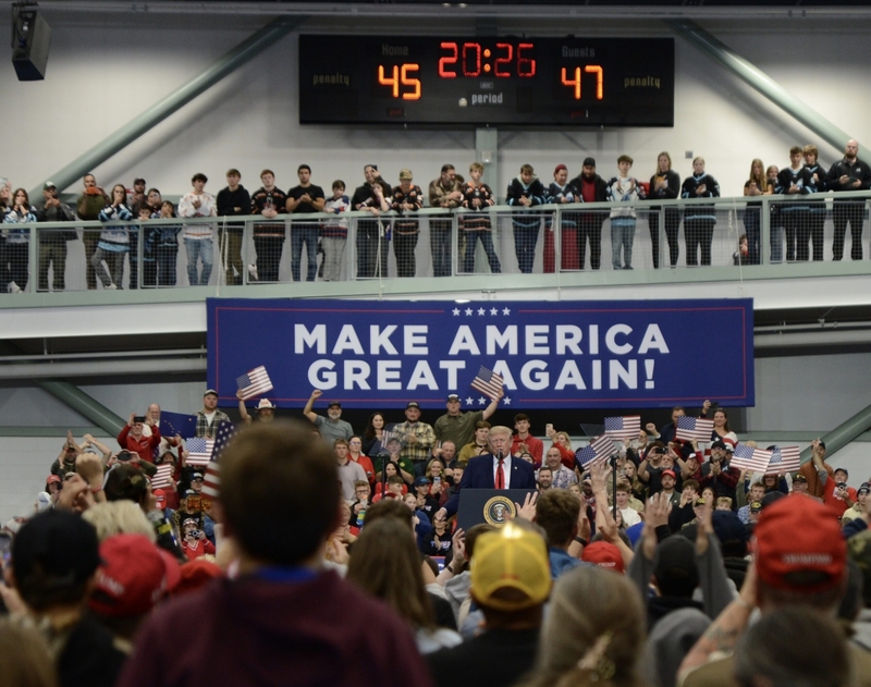At Alaska rally, Trump endorses Wilson and seeks to boost Sullivan and Begich
