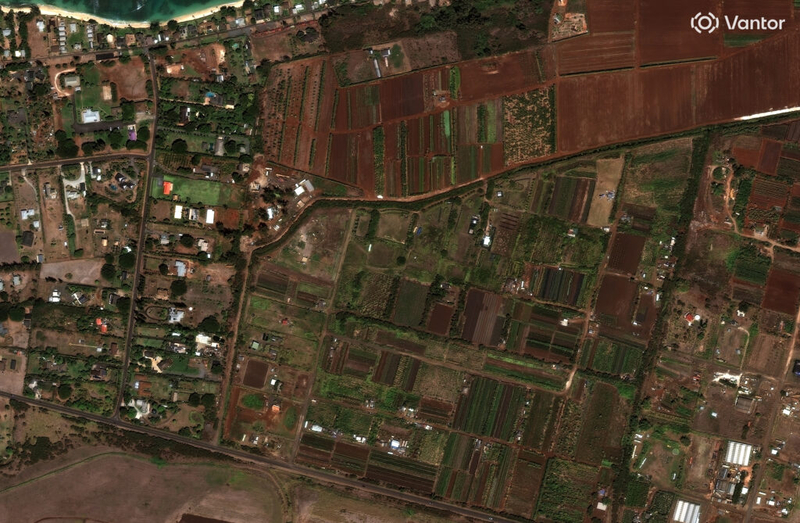 This Sept. 28 satellite image by Vantor shows a dry Waialua on Oʻahu's North Shore. (Satellite image ©2026 Vantor)