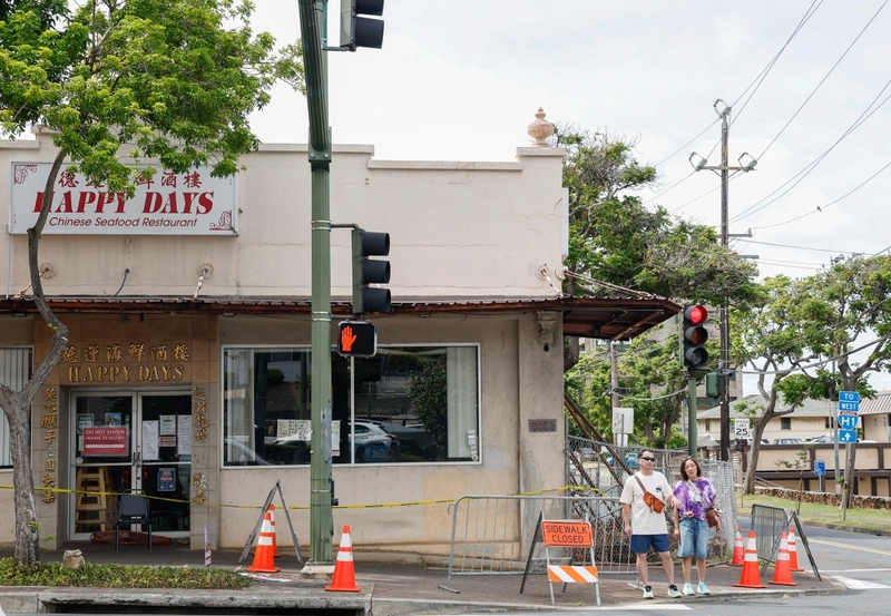 ‘So Stink’: Flies And Stench Overwhelm Collapsed Dim Sum Restaurant