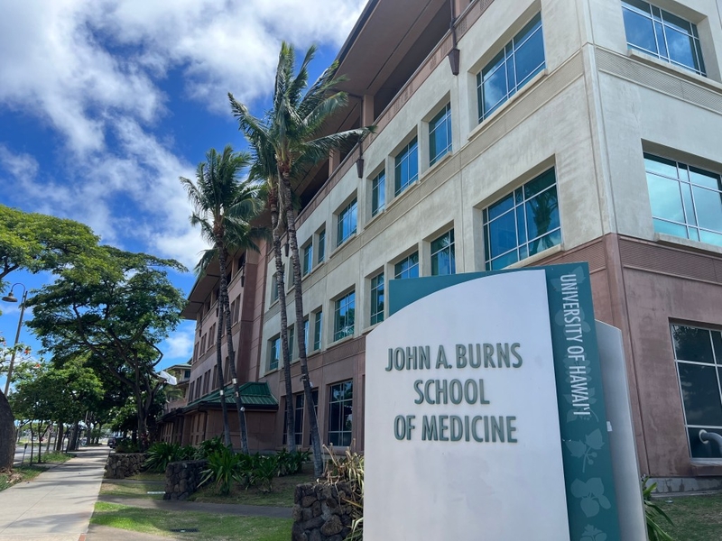Accused Of Violating Patients, A Hawaiʻi Doctor Still Practices