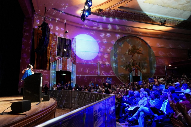 Buttigieg, Colorado Democrats rally in Boulder ahead of pivotal midterm elections