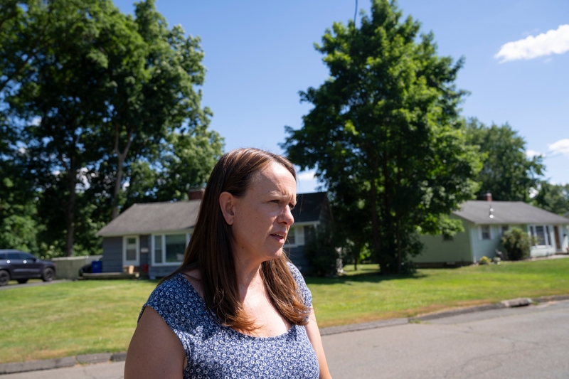 Larson, Bronin waging an ad war in waning weeks before primary