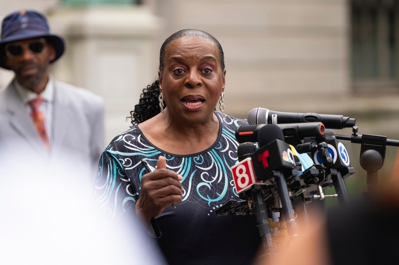 Former Hartford treasurer denies shredding documents