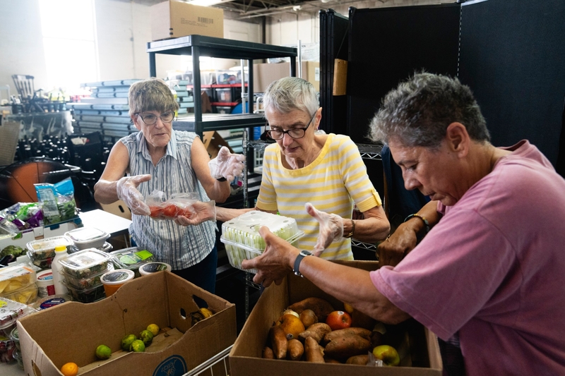 After losing SNAP benefits, some CT refugees are struggling to afford food