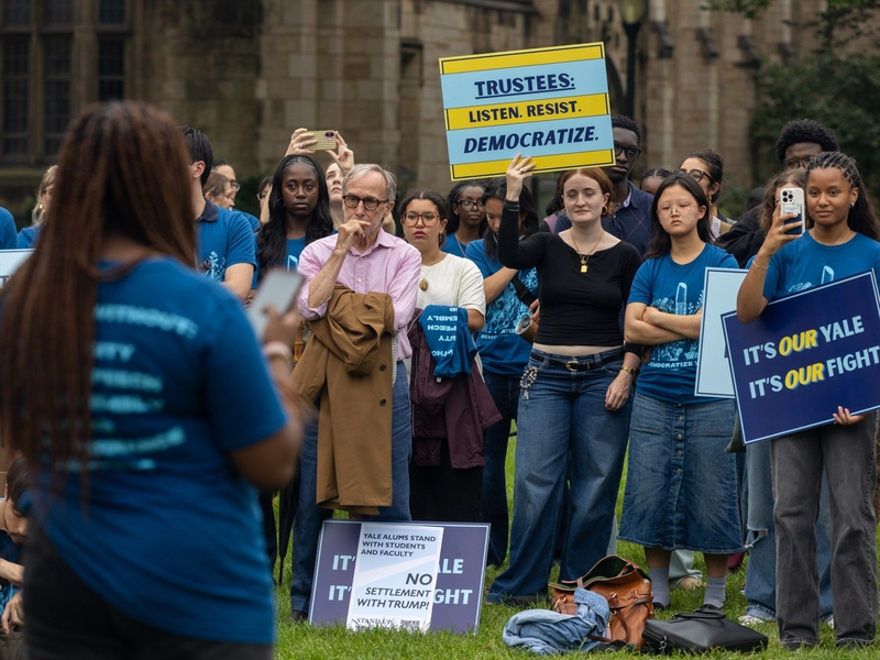 Yale demonstrators ring in semester with calls on school to ‘democratize’