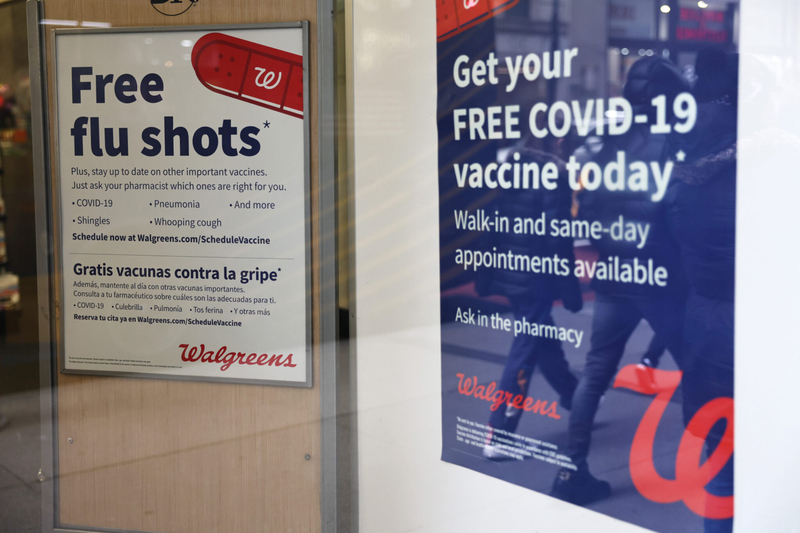 Rhode Islanders are slow to get the COVID-19 shot this year. Are federal guidelines to blame?