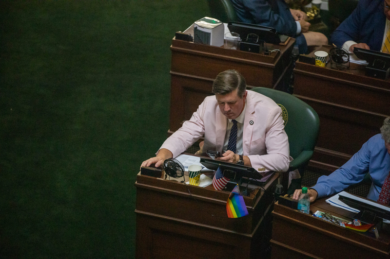 Rhode Island lawmakers move at lightning speed on last night of session