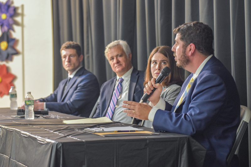 Democratic challengers Foulkes and Khamsyvoravong widen cash leads over incumbents in Q2