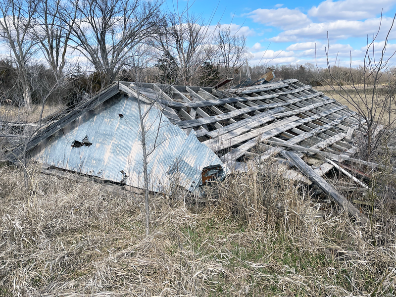 Ruined beauty of Kansas: Ghost towns and buildings splinter under weight of time