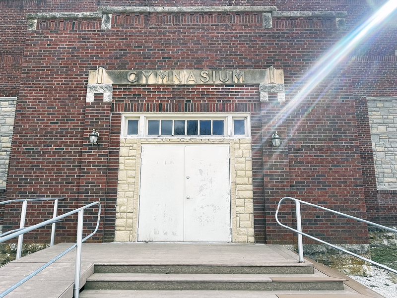 Ruined beauty of Kansas: Ghost towns and buildings splinter under weight of time