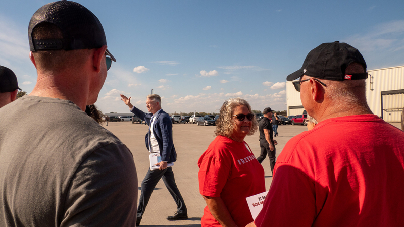 Vice President JD Vance renews call for Kansas GOP voters to back US Sen. Roger Marshall