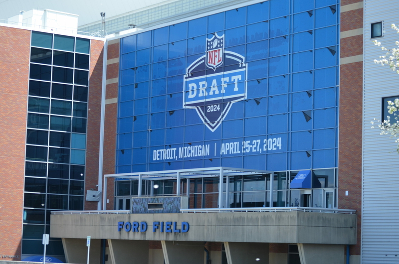 On this day in 1989: Future Hall of Famer Barry Sanders is drafted by the Detroit Lions
