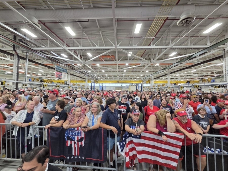 Trump boosts Rogers, James and other Michigan Republicans at Milford rally