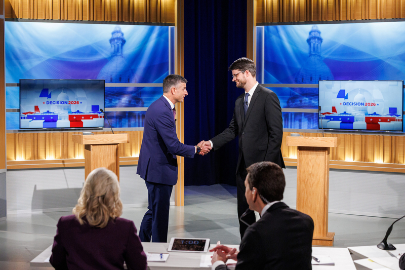 Iran war, Trump tariffs and Michigan data centers dominate questions during Barrett-Lawrence debate