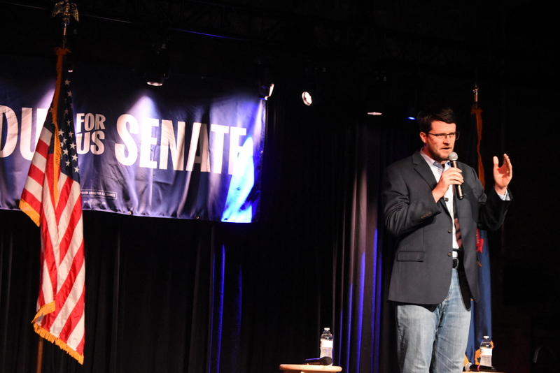 El-Sayed talks corporate money, healthcare, artificial intelligence at Lansing town hall
