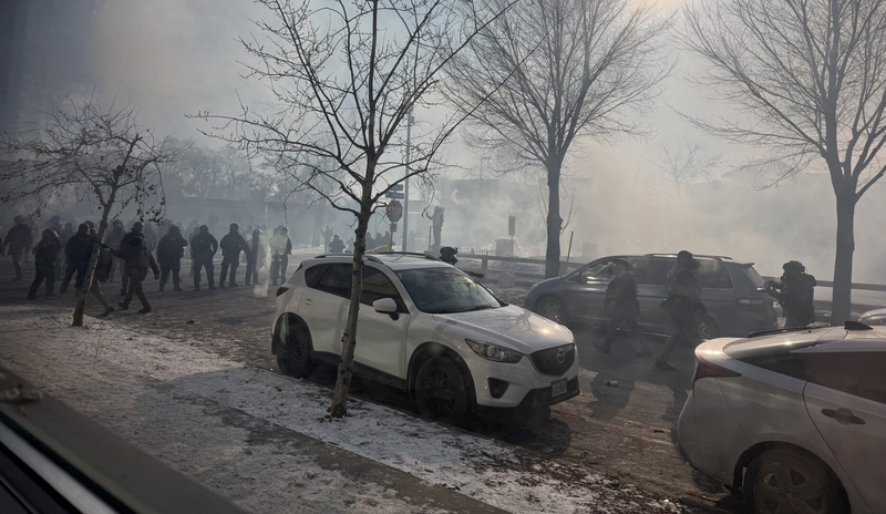 Federal agents shoot and kill man in Minneapolis, rousing more demonstrations