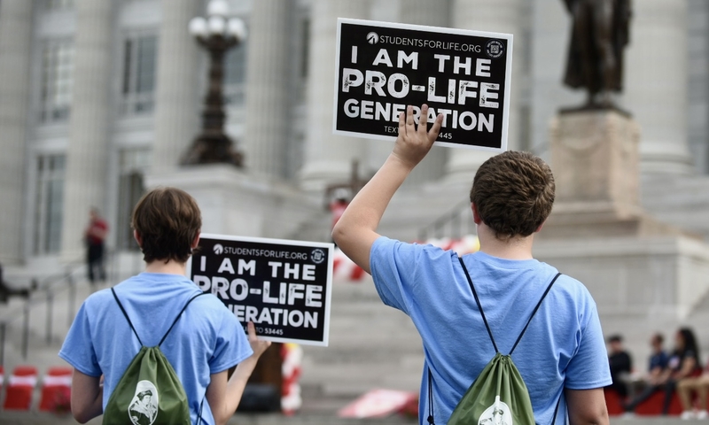 Abortion rights returned to Missouri one year ago. Access never did