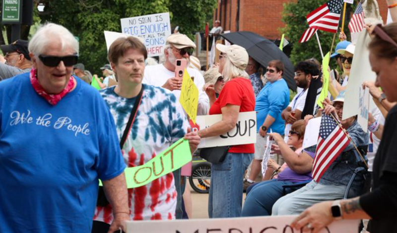 Anti-Trump ‘No Kings’ rallies draw thousands to peaceful protests across Missouri