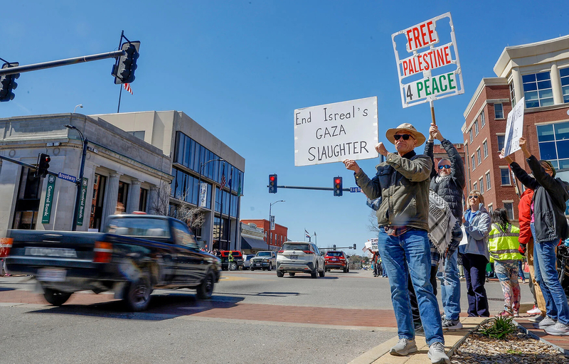 Thousands rally across Missouri in third ‘No Kings’ protest against Trump