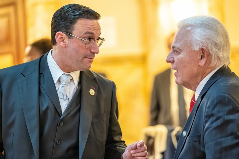 GOP lawmaker wants indicted officials like Sen. Menendez removed from office