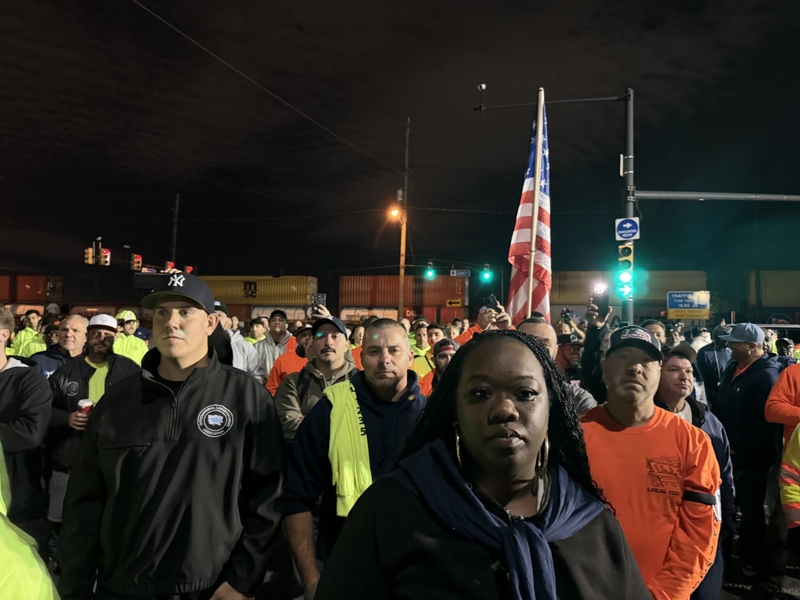 Documents show lavish spending on pay, benefits for officials at dockworkers union