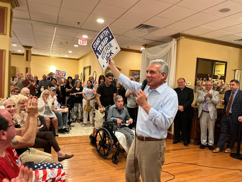 Four weeks left in NJ’s rough-and-tumble race for governor