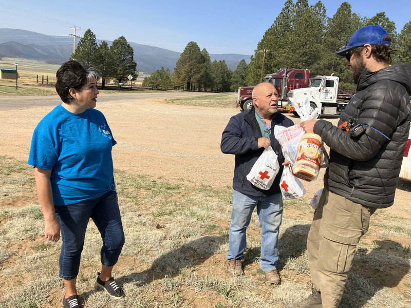 People flee their homes as massive fire approaches in northern New Mexico