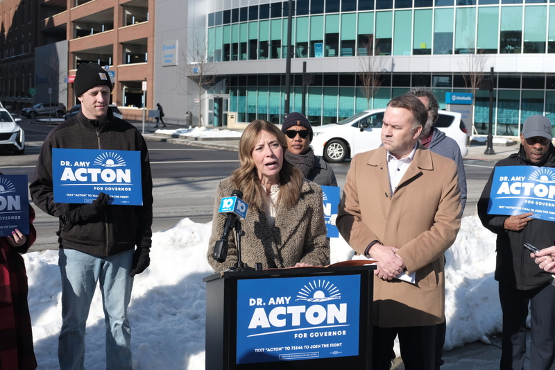 Ohio Republican Vivek Ramaswamy holds big cash lead over Democrat Amy Acton after $25 million loan