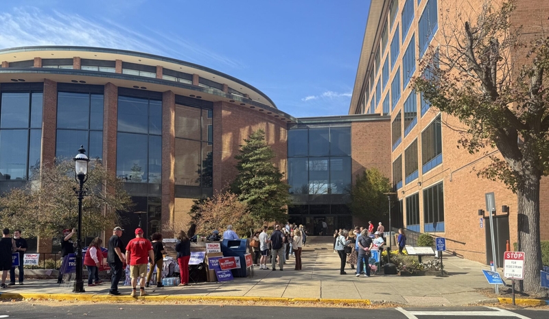 The line outside the Bucks County Board of Elections office in Doylestown on Oct. 31, 2024 (Capital-Star photo by Ian Karbal)
