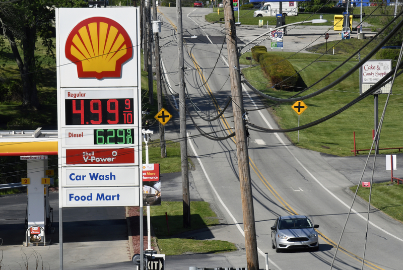 Gas prices at Shell station along Old Brodhead Road in Monaca, Beaver County May 7, 2026. (Photo by John Beale/Pennsylvania Capital-Star)