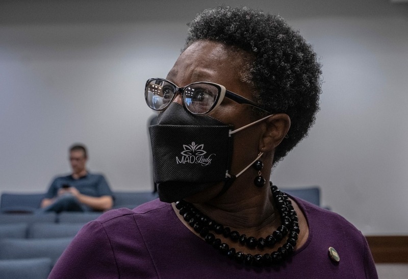 House Minority Leader Karen Camper's face registers shock as she sees new congressional maps for the first time. (Photo: John Partipilo)