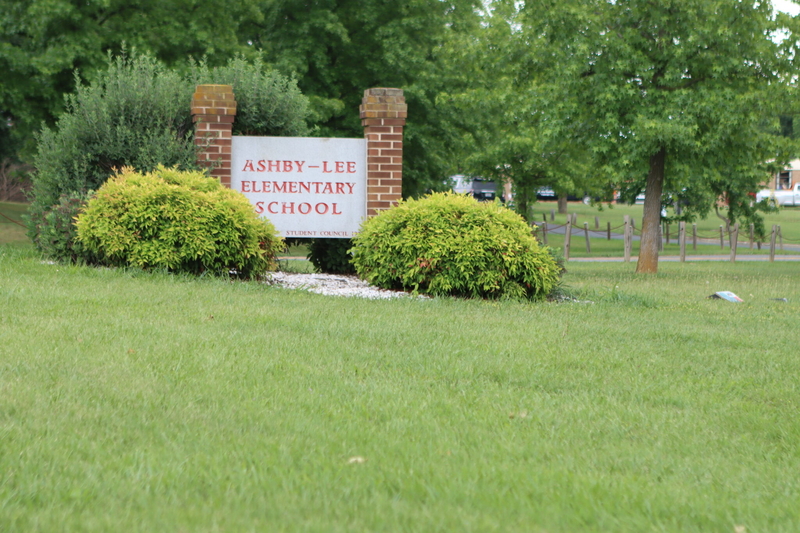 Judge weighs future of Confederate-linked school names in Shenandoah County
