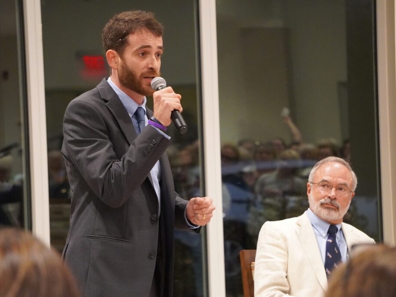 In heated debate, Harris-Schwartz clash over diesel, agree on redistricting