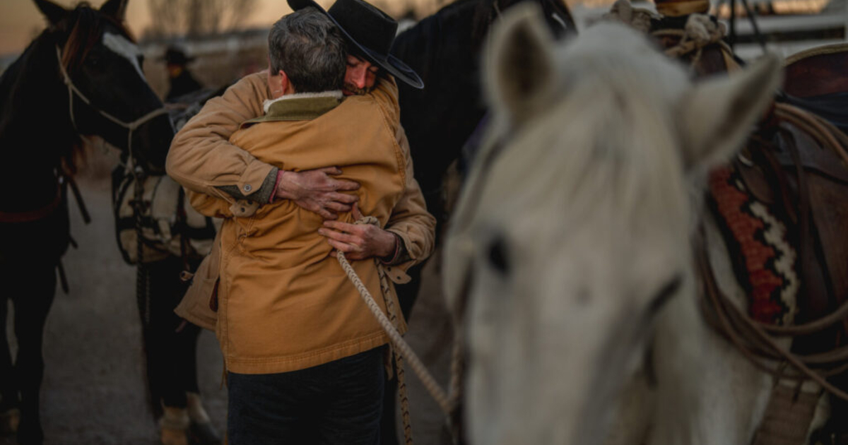 Man rides 6,000 miles through 25 states to spotlight wild horse crisis ...